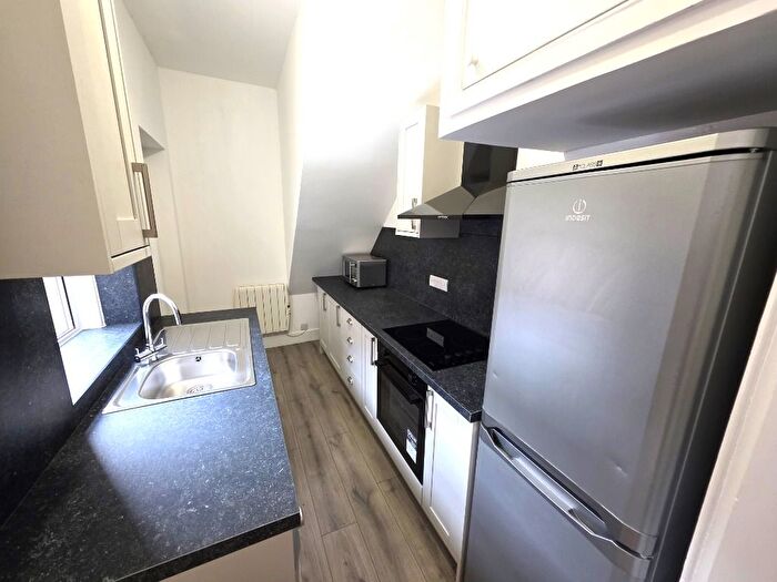 2 Bedroom Flat To Rent In Clifton Road, Hilton, Aberdeen, AB24