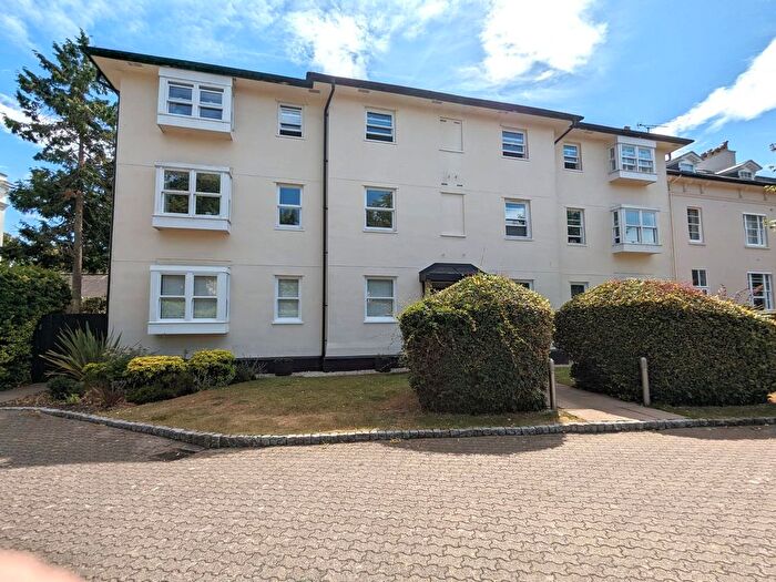 2 Bedroom Property To Rent In Queens Road, Eltham Lawn Queens Road, GL50