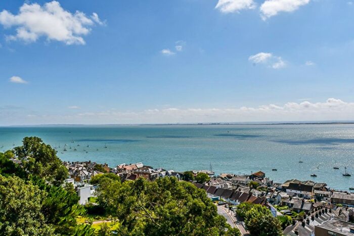 2 Bedroom Flat For Sale In Broadway West, Leigh-On-Sea, SS9