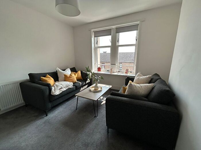 2 Bedroom Flat To Rent In Benvie Road, West End, Dundee, DD2