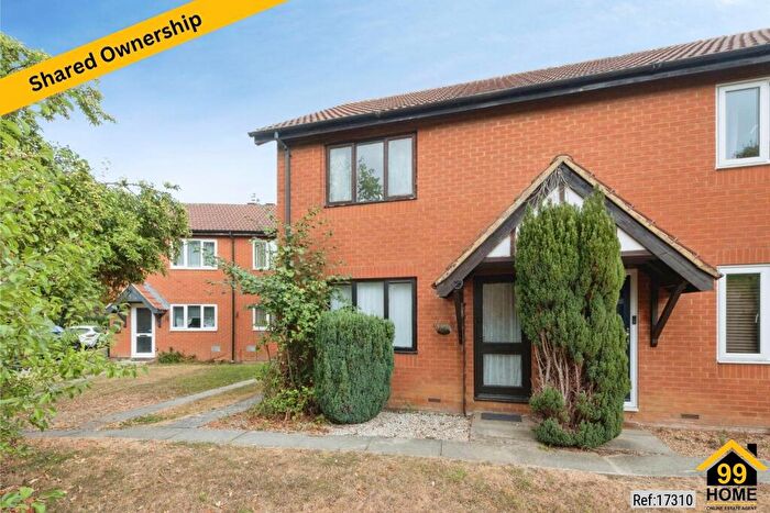 3 Bedroom Semi-Detached House For Sale In Porlock Lane, Milton Keynes, MK4