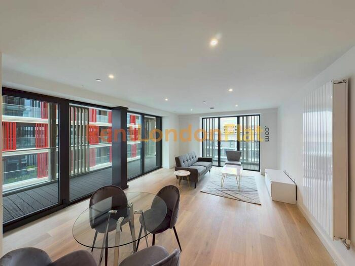 2 Bedroom Flat To Rent In Bonnet Street, London, E16