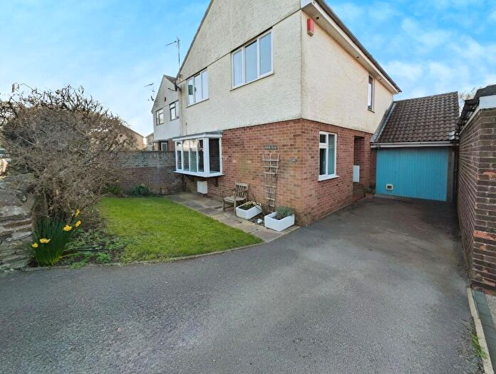 4 Bedroom Detached House For Sale In Roundways, Coalpit Heath, Bristol, BS36