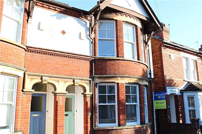 3 Bedroom Semi Detached House To Rent In George Street, Bedford, MK40