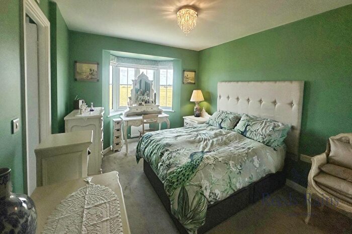 5 Bedroom Detached House For Sale In Holme View, Selby, North Yorkshire, YO8