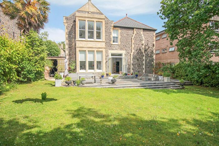 5 Bedroom Detached House To Rent In Grove Park Road, Weston-Super-Mare, BS23