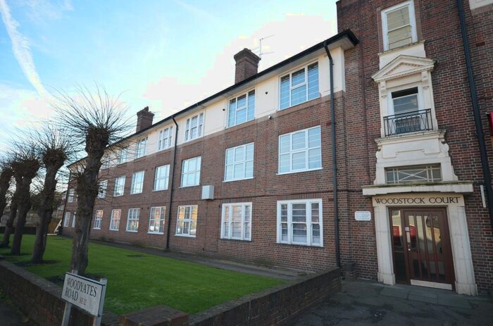 2 Bedroom Flat To Rent In Burnt Ash Hill, London, SE12