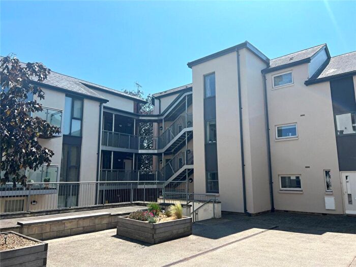 2 Bedroom Flat To Rent In Burgess Square, Brackley, NN13