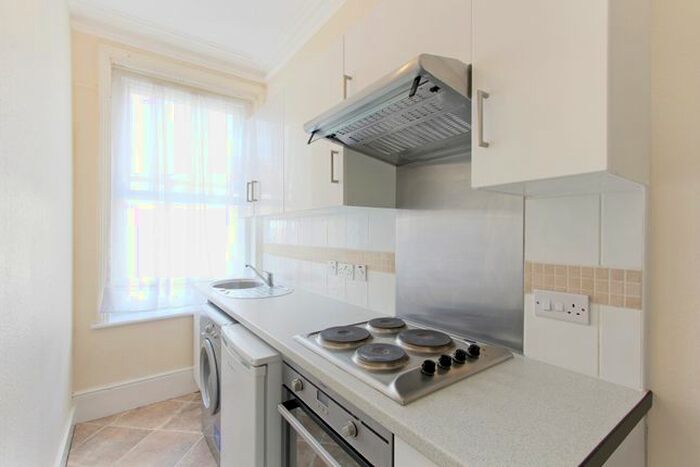 Studio To Rent In Salford Road, Streatham Hill, SW2