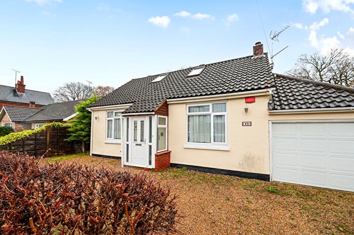 3 Bedroom Detached Bungalow For Sale In Park Road, Sandhurst, GU47