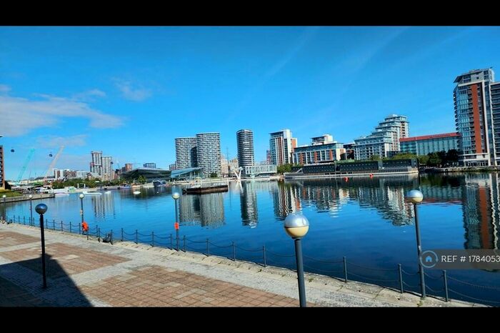 2 Bedroom Flat To Rent In De Quincey Mews, London, E16