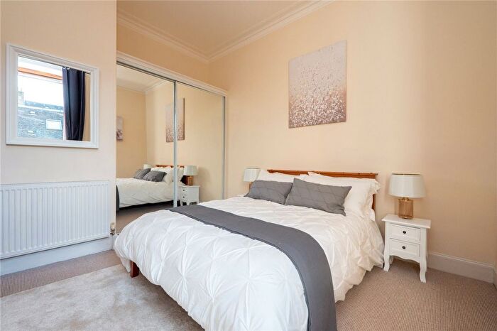 1 Bedroom Flat To Rent In Dean Park Street, Edinburgh, EH4