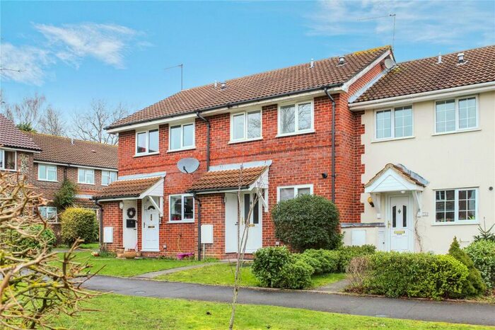 2 Bedroom Terraced House To Rent In Ravenscroft, Hook, RG27