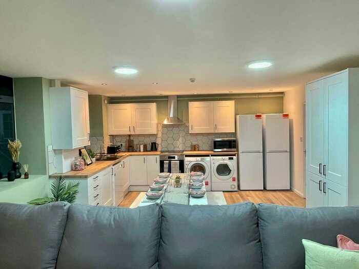 6 Bedroom Flat To Rent In Cranmer Street, Nottingham, Nottinghamshire, NG3