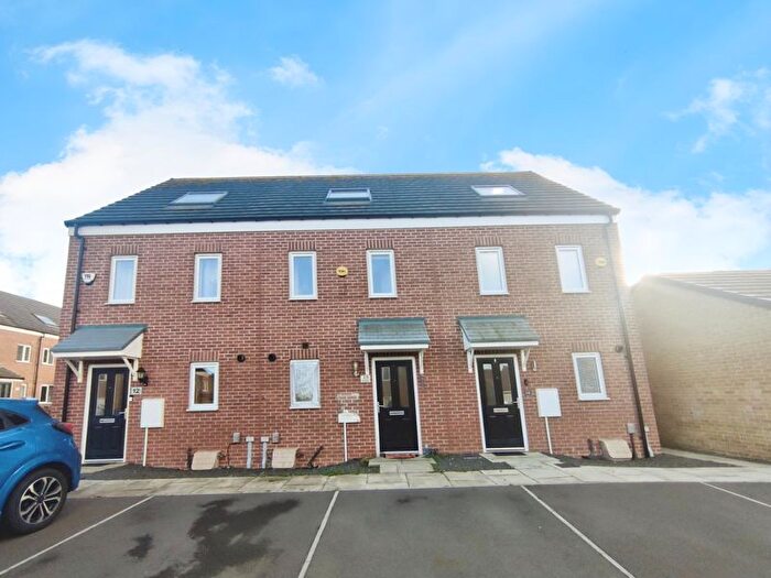 3 Bedroom Town House For Sale In Oasby Close, Cramlington, NE23