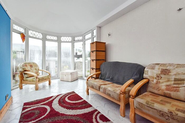 3 Bedroom Semi-Detached House For Sale In Cedar Street, Cwmgwrach, Neath, SA11