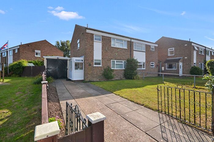 3 Bedroom Semi-detached House For Sale In The Green, Burmarsh, TN29