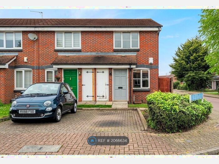 2 Bedroom End Of Terrace House To Rent In Edward Tyler Road, London, SE12