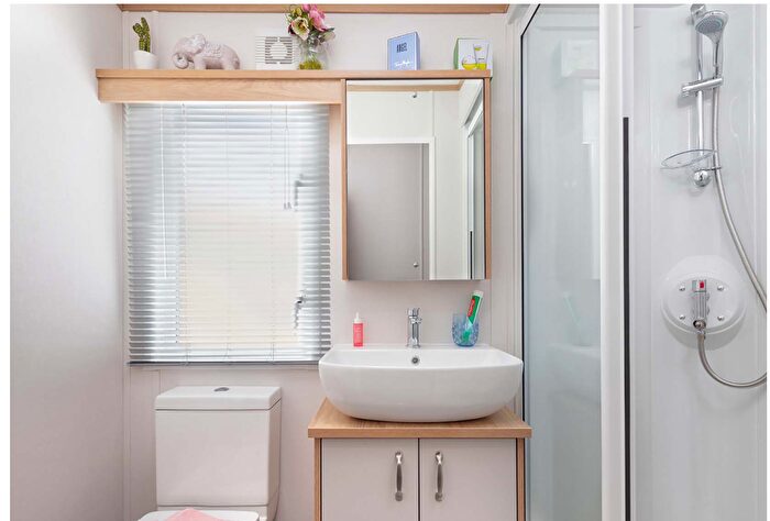 2 Bedroom Caravan For Sale In Hornsea, East Riding Of Yorkshire, HU18