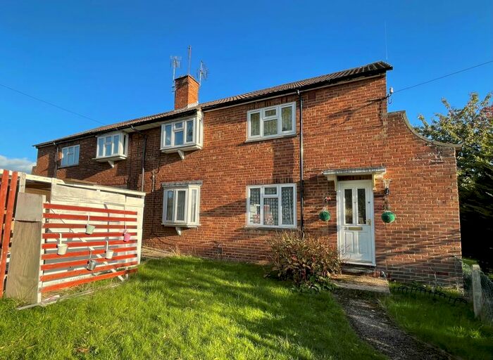 2 Bedroom Maisonette To Rent In Charsley Close, Amersham, HP6