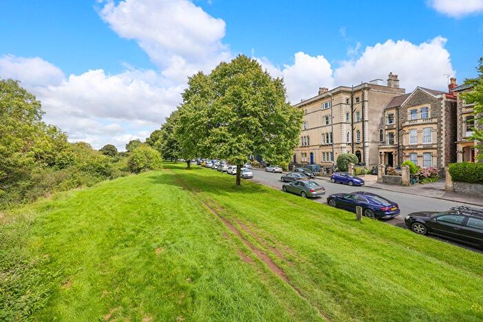 2 Bedroom Flat For Sale In Upper Belgrave Road, Bristol, BS8