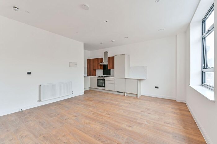 1 Bedroom Flat To Rent In Upper Tooting Road, London, SW17