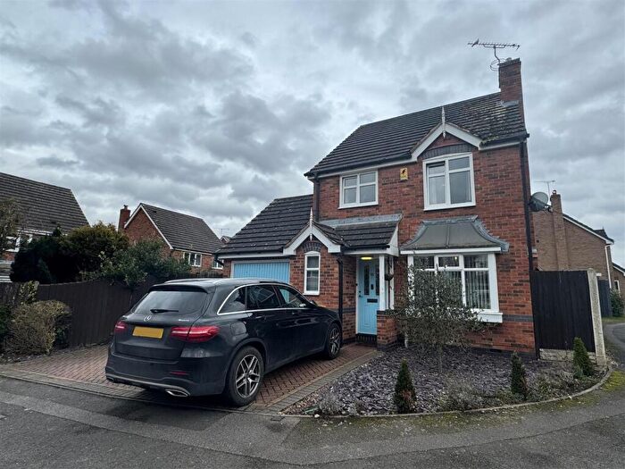 3 Bedroom Detached House For Sale In Wallingbrook Rise, Worksop, S80