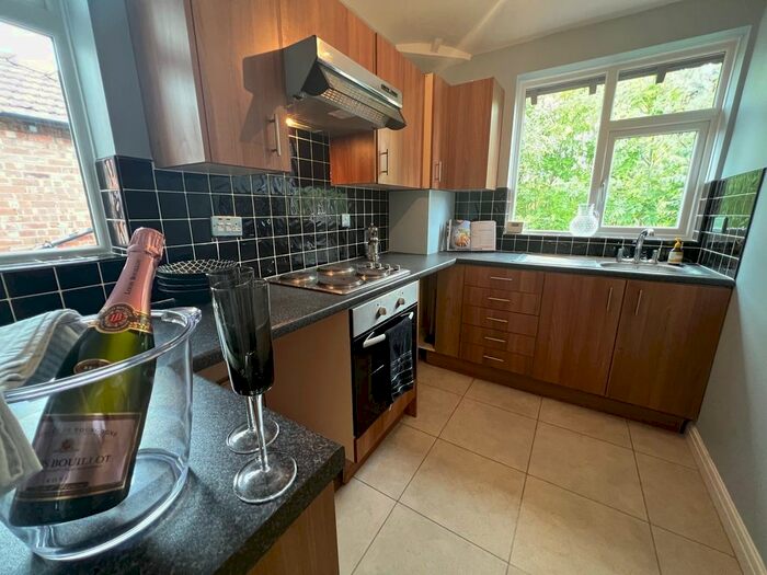 2 Bedroom Flat To Rent In Church Road, Cheadle Hulme, Cheadle, SK8