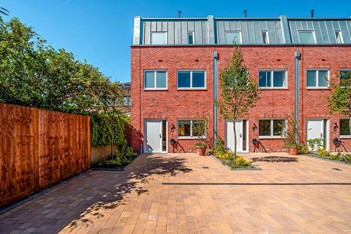 3 Bedroom Flat For Sale In Unit A The Warwick, Ealing, W5