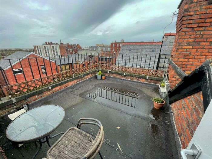 1 Bedroom Apartment To Rent In Lord Street, Southport, Merseyside, PR8
