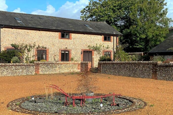 3 Bedroom Semi-Detached House To Rent In Catherington, Catherington, PO8