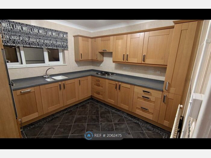 3 Bedroom Semi-Detached House To Rent In Gunhild Way, Cambridge, CB1