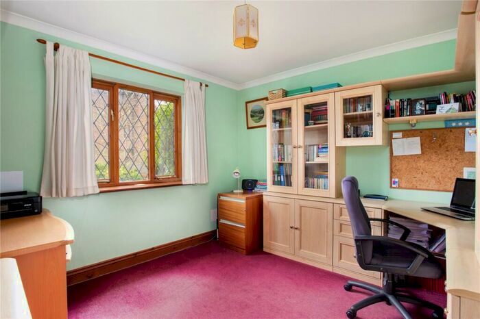 5 Bedroom Detached House For Sale In Kingswood Rise, Four Marks, GU34