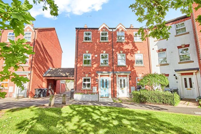 4 Bedroom End Of Terrace House For Sale In Collingwood Road, Birmingham, West Midlands, B30