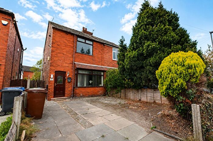 2 Bedroom Semi-Detached House For Sale In Elm Avenue, Golborne, Warrington, WA3