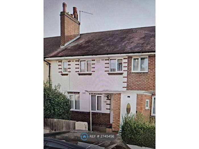 3 Bedroom Terraced House To Rent In Danefield Road, Northampton, NN3