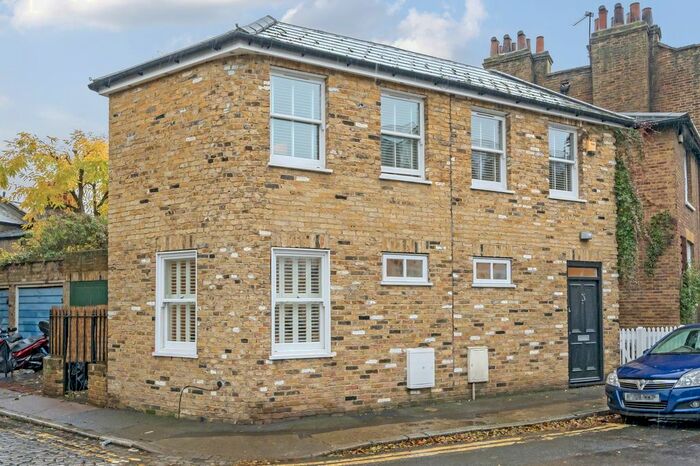 2 Bedroom Terraced House To Rent In King William Lane, Greenwich, SE10