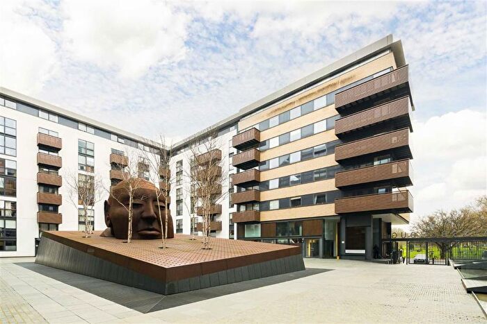 2 Bedroom Flat To Rent In Poole Street, London, N1