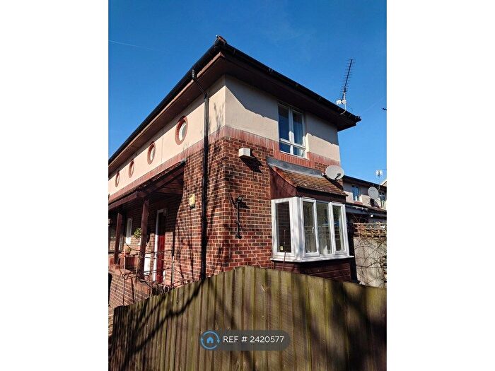 1 Bedroom Semi-Detached House To Rent In Chaucer Drive, London, SE1