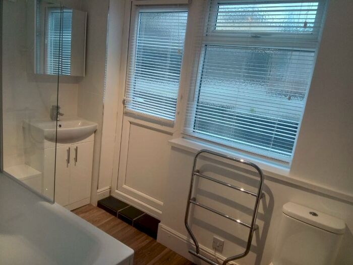 1 Bedroom Flat To Rent In Benbow Street, Plymouth, Devon, PL2