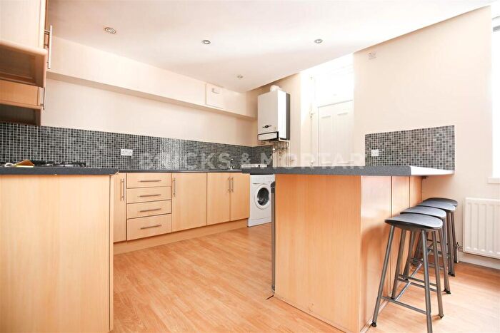 4 Bedroom Flat To Rent In (£pppw) Hotspur Street, Heaton, Newcastle Upon Tyne, NE6