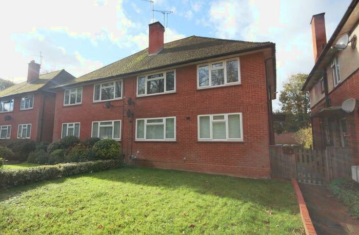 2 Bedroom Maisonette To Rent In Lloyd Court, Pinner, HA5