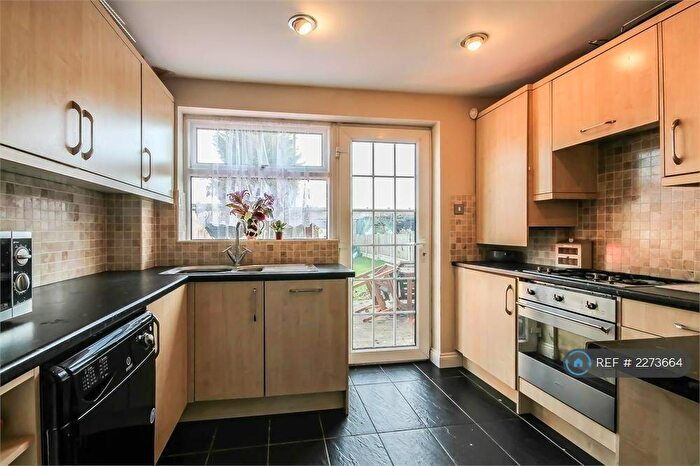 3 Bedroom Semi-Detached House To Rent In Wickhay, Basildon, SS15