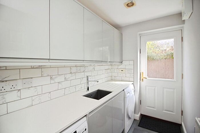 5 Bedroom Detached House For Sale In Dwyer Close, Syston, LE7