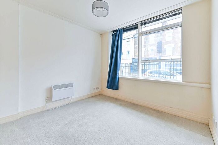 1 Bedroom Flat To Rent In Drayton Park, Highbury, London, N5