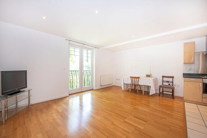 1 Bedroom Flat To Rent In Willow Avenue Barnes, SW13
