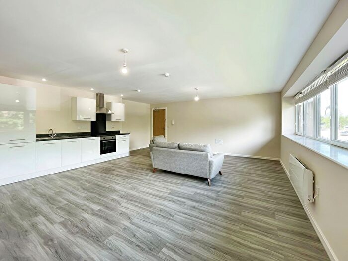 1 Bedroom Flat To Rent In Goodiers Drive, Salford, M5