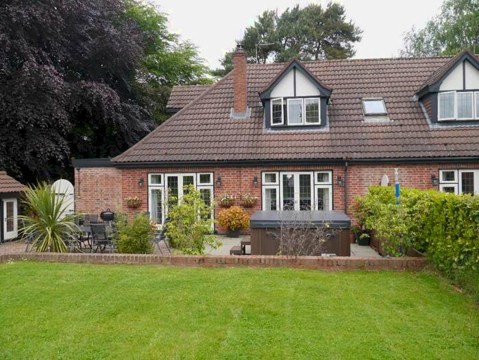 4 Bedroom Property To Rent In Lambley Road Lowdham, NG14