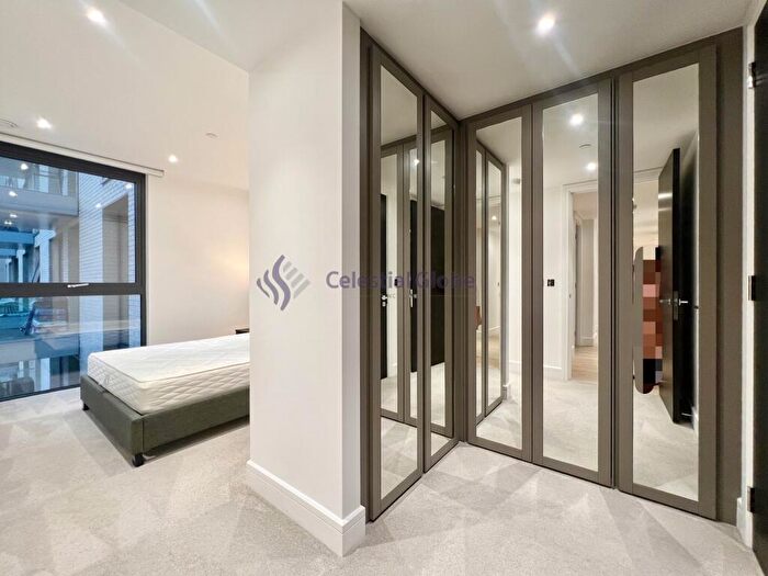 2 Bedroom Flat To Rent In Neroli House, Piazza Walk, London, E1