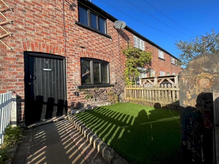 2 Bedroom Cottage To Rent In Lacey Green, Wilmslow, SK9